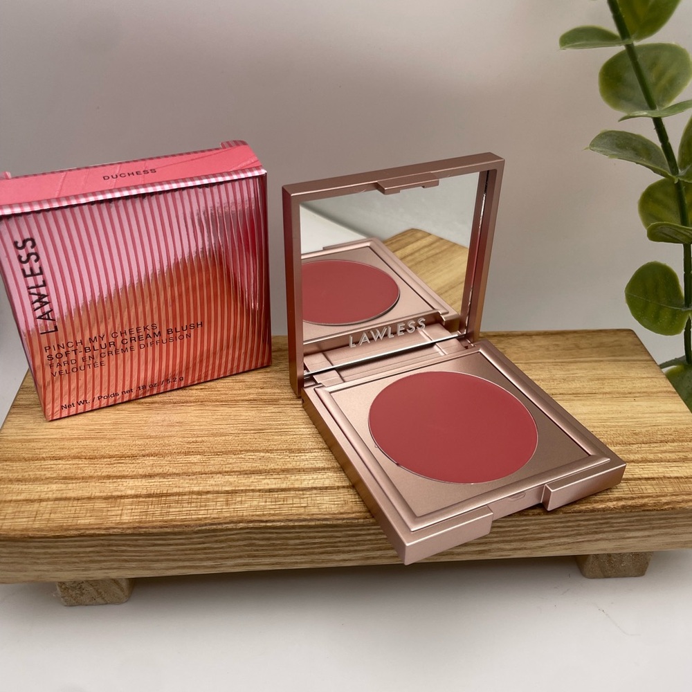 LAWLESS | “Duchess” | Pink My Cheeks | Soft Blur Cream Blush (Brand New!) 💘✨